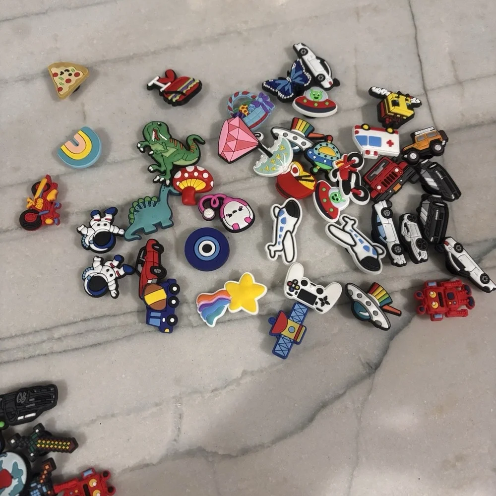 Lot Of 150+ Shoe Charms